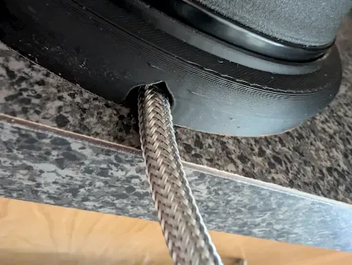 CarbLift 3 hose access, close up